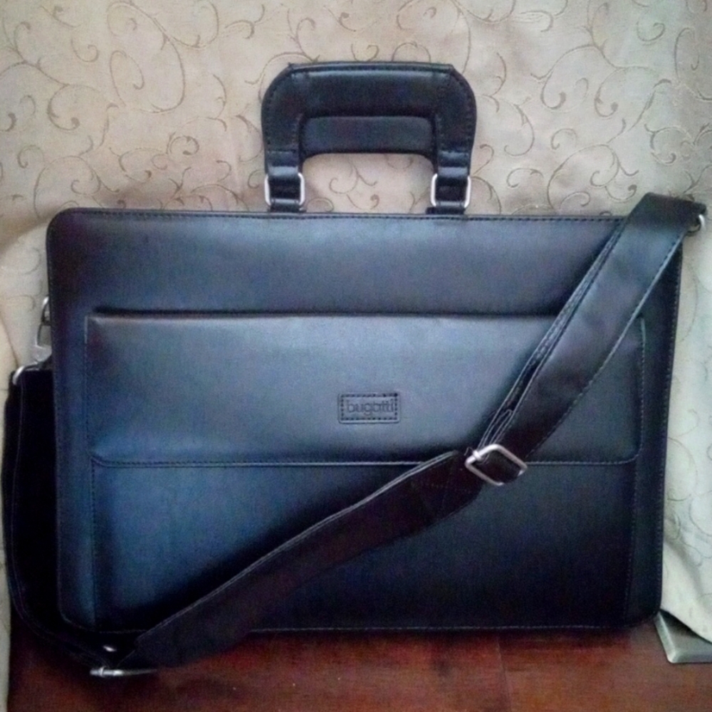 Bugatti Black Leather Briefcase/Messenger Bag Crossbody/Shoulder Strap
